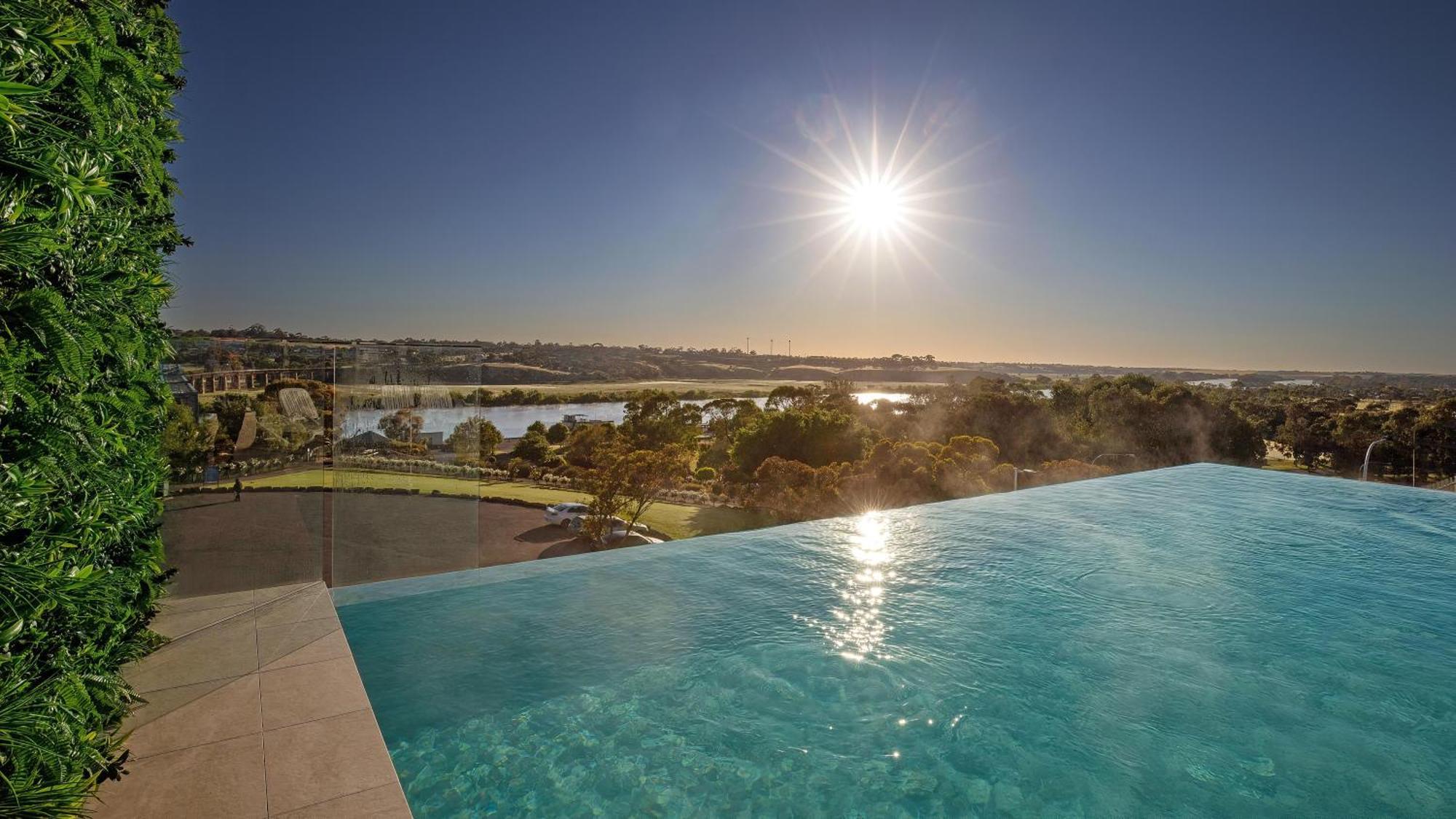 Bridgeport Hotel Murray Bridge Bagian luar foto