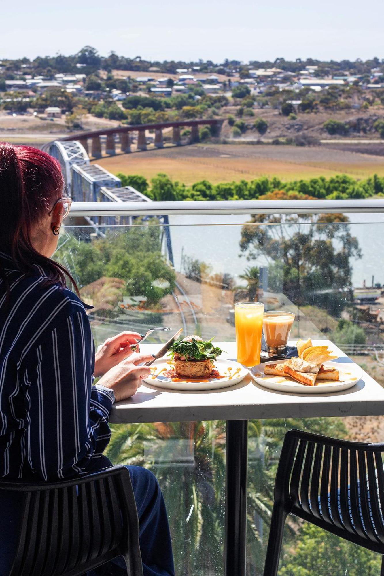 Bridgeport Hotel Murray Bridge Bagian luar foto