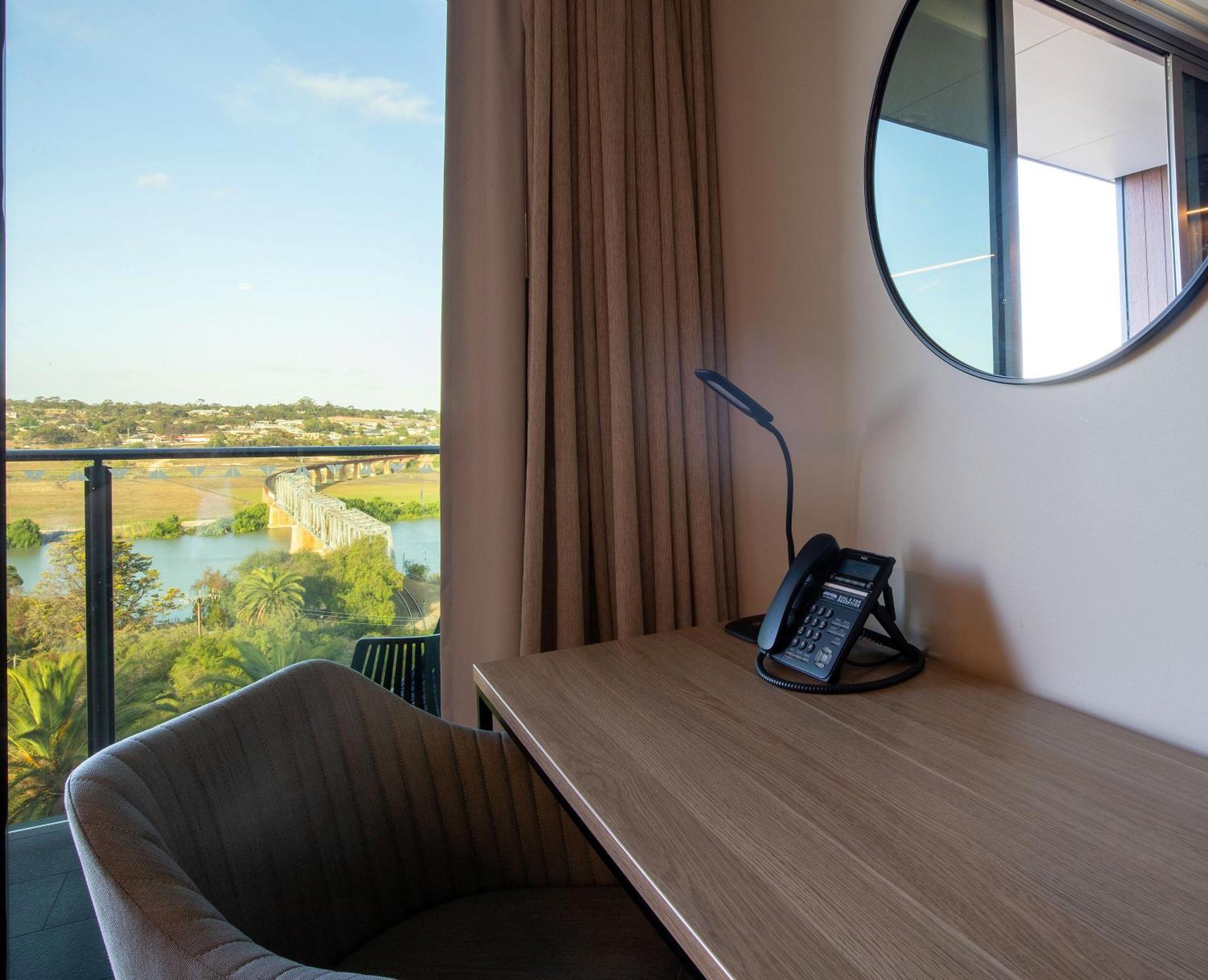 Bridgeport Hotel Murray Bridge Bagian luar foto